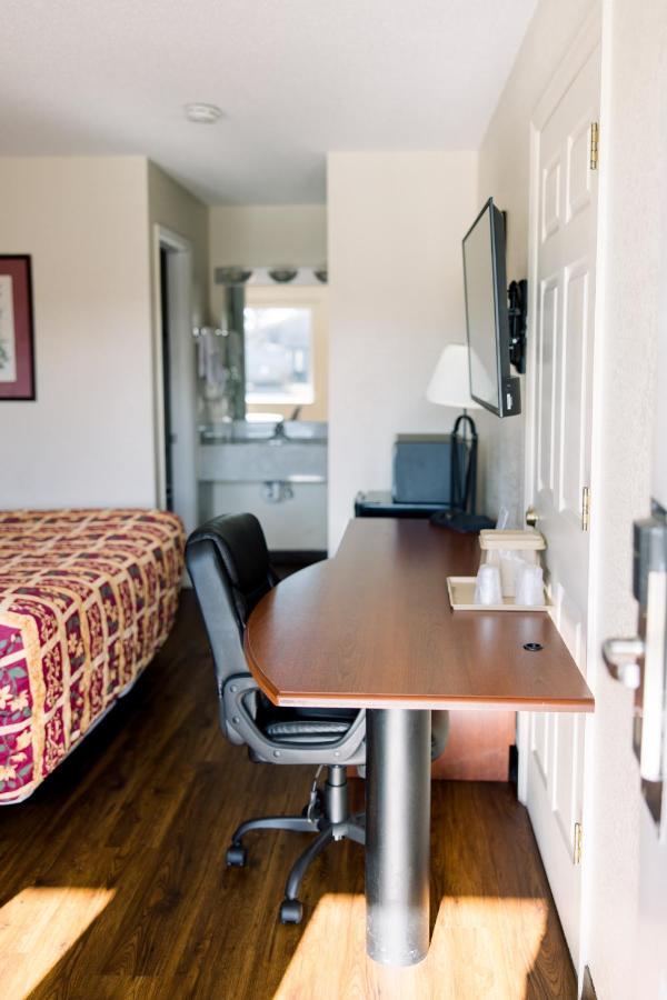 Motel Exclusive Quarters Cleveland Esterno foto