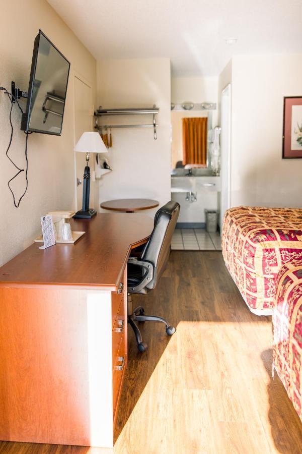 Motel Exclusive Quarters Cleveland Esterno foto
